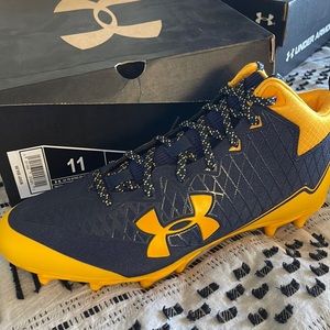 Underarmour cleats! Size 11 “nitro select mids” football